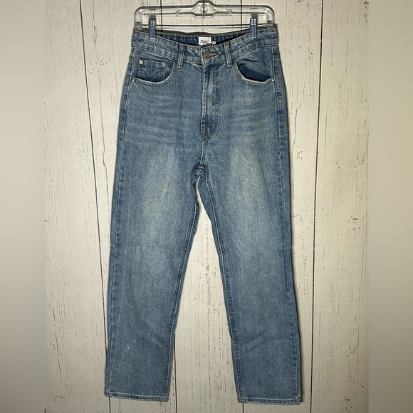 Princess Polly High Rise Straight Leg Light Wash Jeans Size US 6 - Picture 1 of 4
